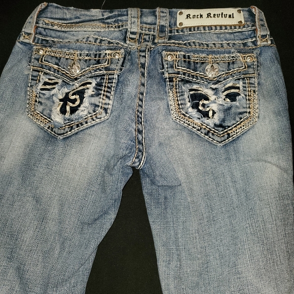 Rock Revival Capris - Picture 2 of 6